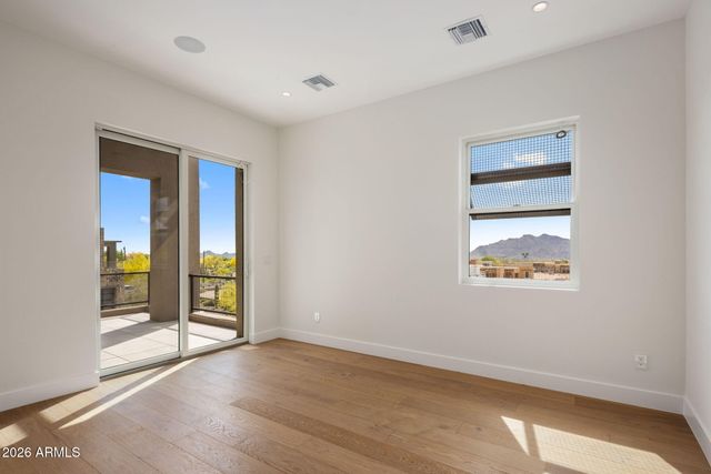 37200 N CAVE CREEK Road 2101, Scottsdale, AZ 85262