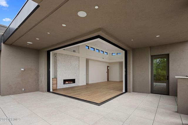 37200 N CAVE CREEK Road 2101, Scottsdale, AZ 85262