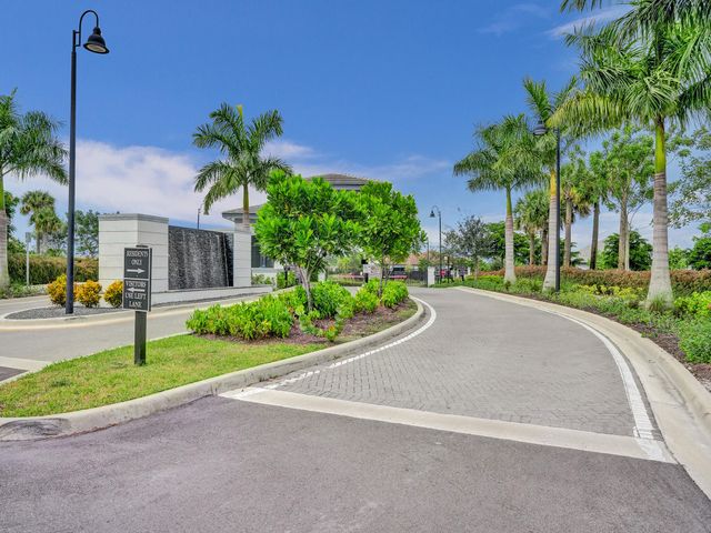 8336 W Blue Spring Drive, Parkland, FL 33067