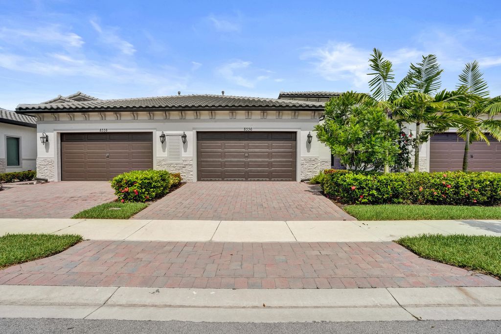 8336 W Blue Spring Drive, Parkland, FL 33067