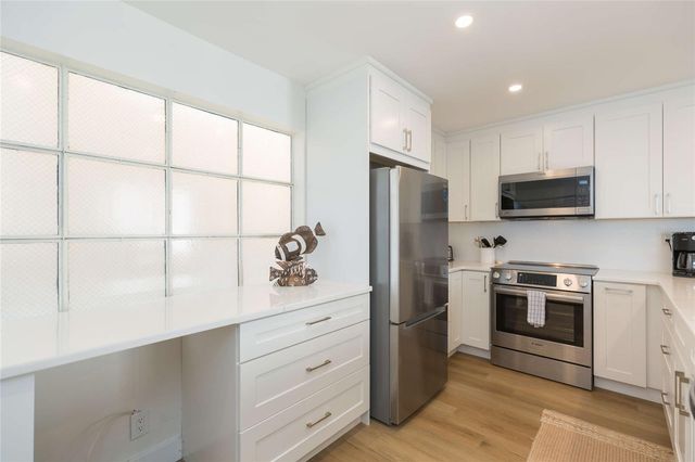 5633 PUERTA DEL SOL BOULEVARD S 204, St Petersburg, FL 33715