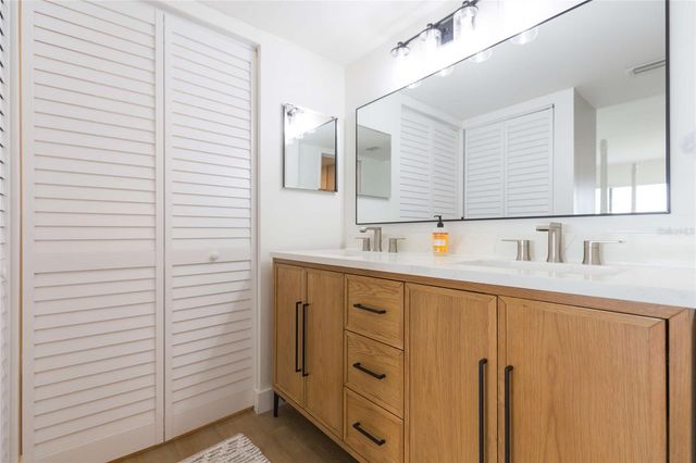 5633 PUERTA DEL SOL BOULEVARD S 204, St Petersburg, FL 33715