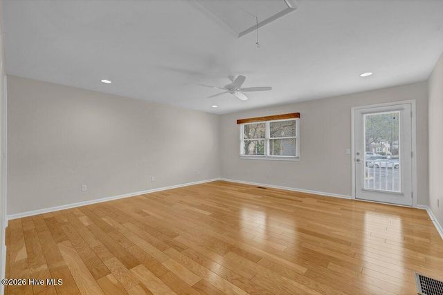 1800 Eastwood Road Apt 103, Wilmington, NC 28403