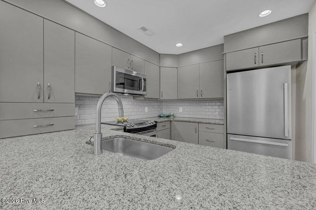 1800 Eastwood Road Apt 103, Wilmington, NC 28403