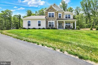 198 OAK GROVE RD, Morgantown, PA 19543