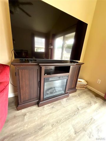 147 Brandy Mill Circle 25E, High Ridge, MO 63049