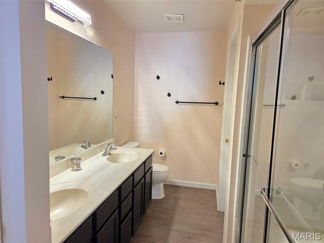 147 Brandy Mill Circle 25E, High Ridge, MO 63049