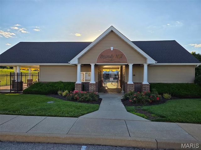 147 Brandy Mill Circle 25E, High Ridge, MO 63049