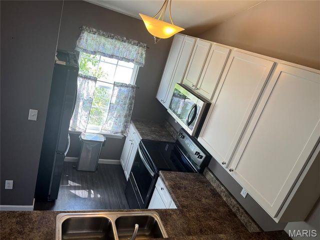 147 Brandy Mill Circle 25E, High Ridge, MO 63049