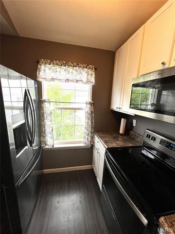 147 Brandy Mill Circle 25E, High Ridge, MO 63049