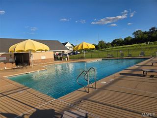 147 Brandy Mill Circle 25E, High Ridge, MO 63049