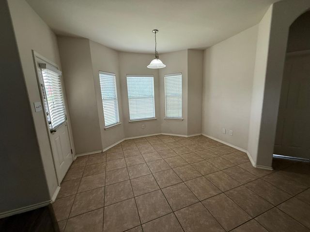 1514 Kothman DR, Hutto, TX 78634