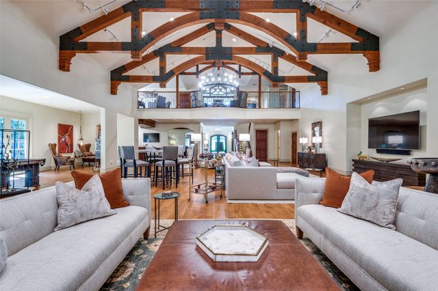 1503 Cottonwood Valley Circle N, Irving, TX 75038