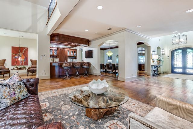1503 Cottonwood Valley Circle N, Irving, TX 75038