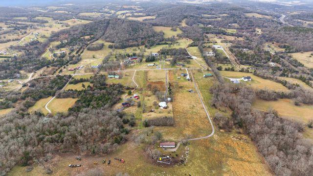 75 Vantrease Rd, Brush Creek, TN 38547