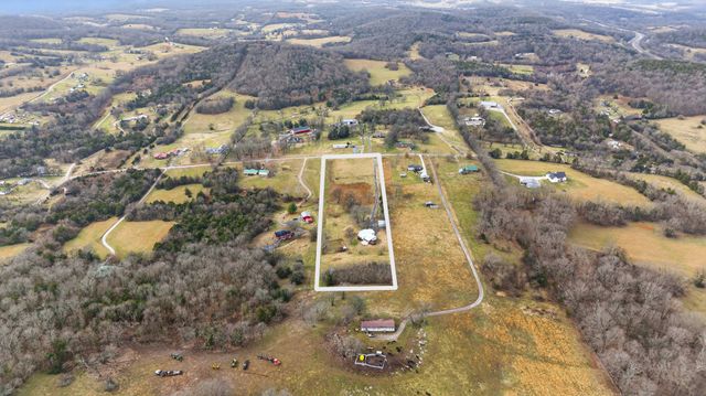 75 Vantrease Rd, Brush Creek, TN 38547