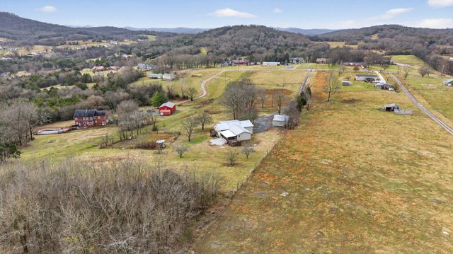 75 Vantrease Rd, Brush Creek, TN 38547