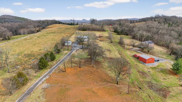 75 Vantrease Rd, Brush Creek, TN 38547