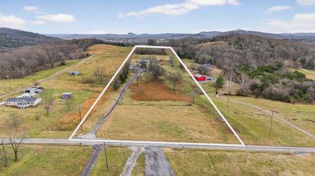 75 Vantrease Rd, Brush Creek, TN 38547