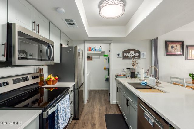 1342 W EMERALD Avenue 293, Mesa, AZ 85202