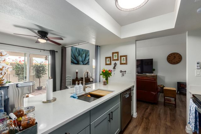 1342 W EMERALD Avenue 293, Mesa, AZ 85202