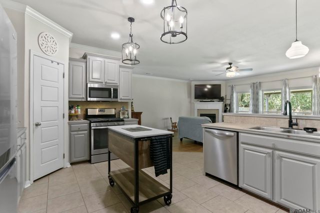 43236 Cypress Bend Ave, Gonzales, LA 70737