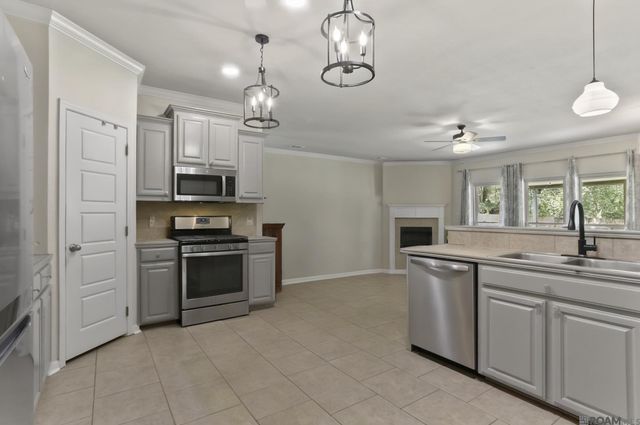 43236 Cypress Bend Ave, Gonzales, LA 70737