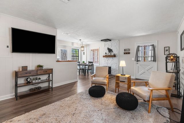 207 Westgate Circle, Pine Mountain, GA 31822