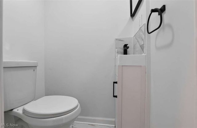 4 Owaissa Drive, Eastlake, OH 44095