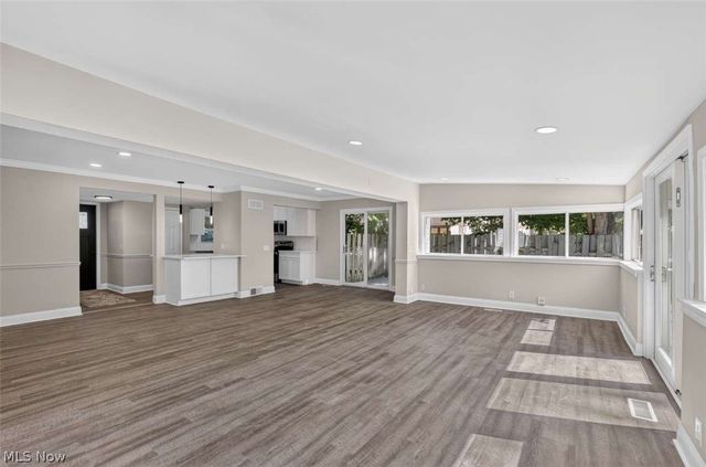 4 Owaissa Drive, Eastlake, OH 44095