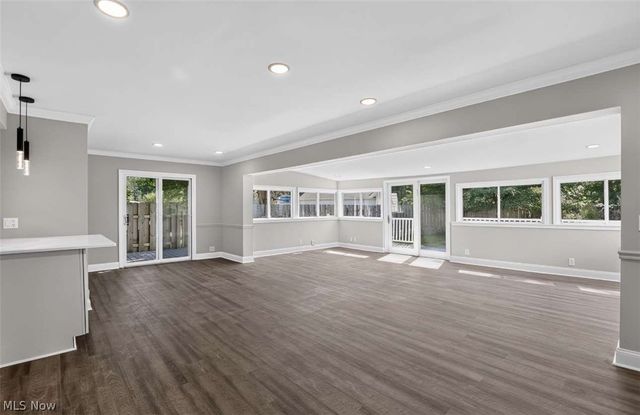 4 Owaissa Drive, Eastlake, OH 44095