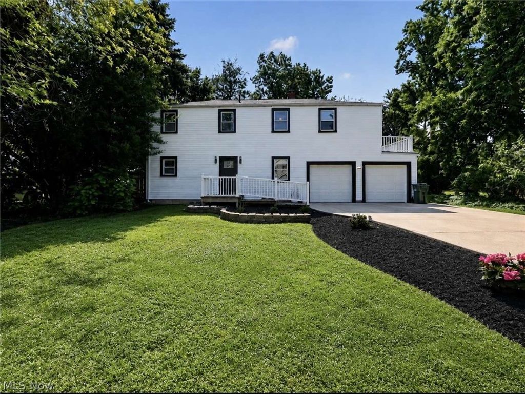 4 Owaissa Drive, Eastlake, OH 44095