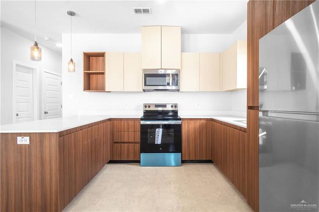 704 N Alexandrite Avenue 1, Edinburg, TX 78541