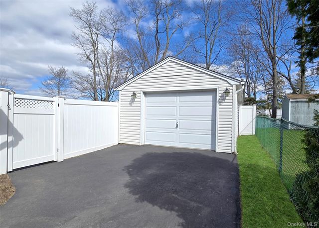 23 Herbert Circle, Patchogue, NY 11772