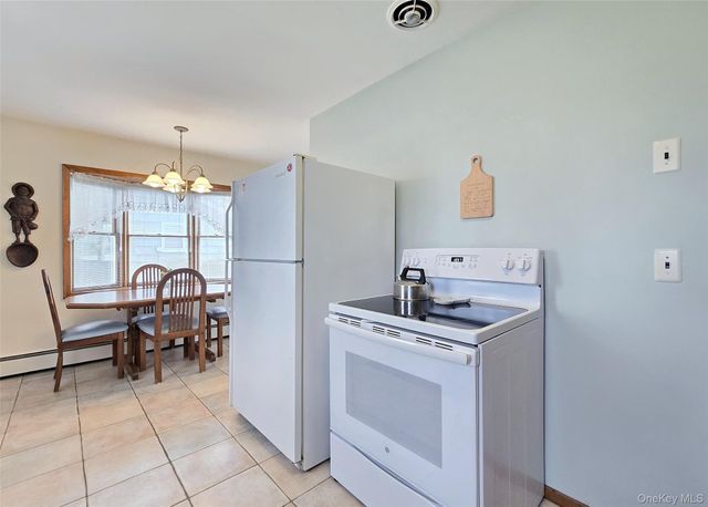 23 Herbert Circle, Patchogue, NY 11772