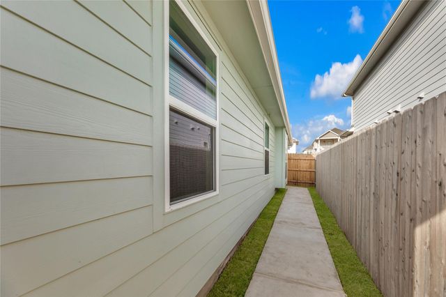 9505 Morning Iris DR, Manor, TX 78653