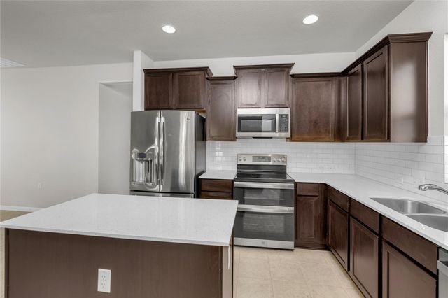9505 Morning Iris DR, Manor, TX 78653