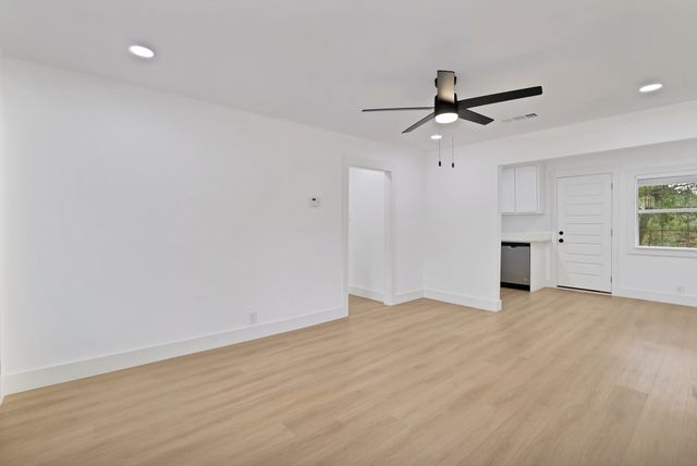 1520 Valley View Street, Mesquite, TX 75149