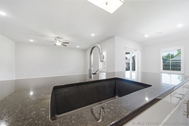 9234 E 133rd Street S, Bixby, OK 74008