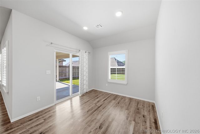 9234 E 133rd Street S, Bixby, OK 74008