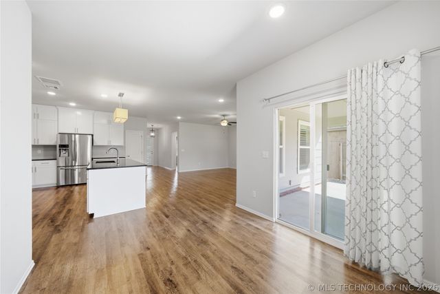 9234 E 133rd Street S, Bixby, OK 74008