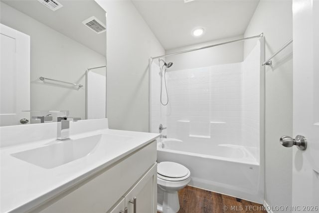 9234 E 133rd Street S, Bixby, OK 74008