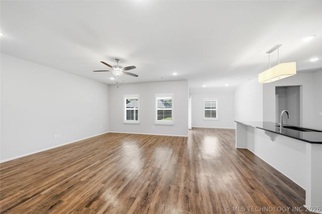 9234 E 133rd Street S, Bixby, OK 74008