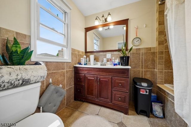 268 Bell Ave, Lodi Boro, NJ 07644