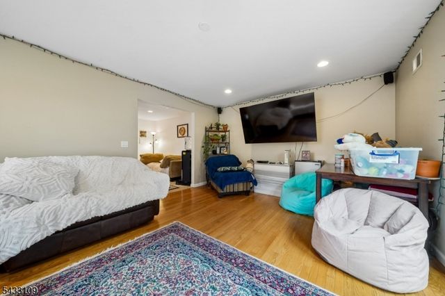 268 Bell Ave, Lodi Boro, NJ 07644