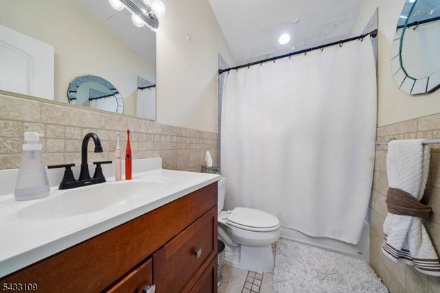 268 Bell Ave, Lodi Boro, NJ 07644