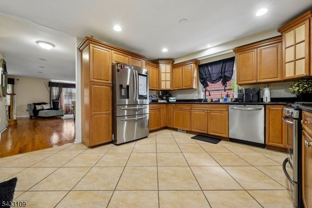 268 Bell Ave, Lodi Boro, NJ 07644