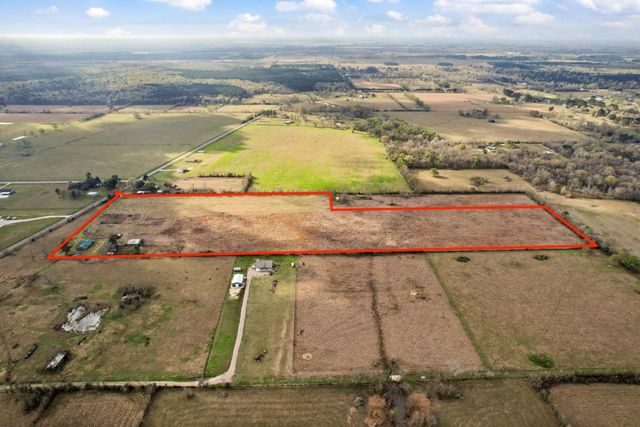 4041 County Road 2058, Hull, TX 77564