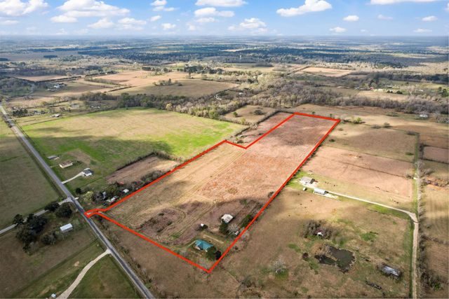 4041 County Road 2058, Hull, TX 77564