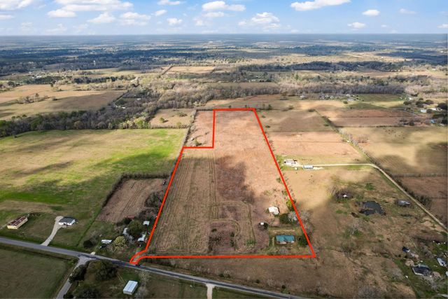 4041 County Road 2058, Hull, TX 77564